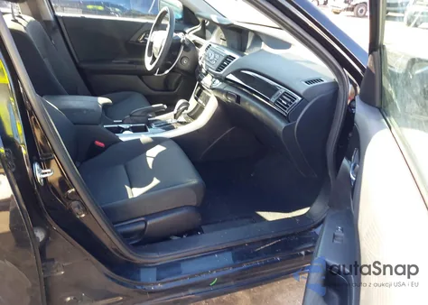 2017 Honda Accord Lx z USA, uszkodzony, nr VIN 1HGCR2F32HA124200